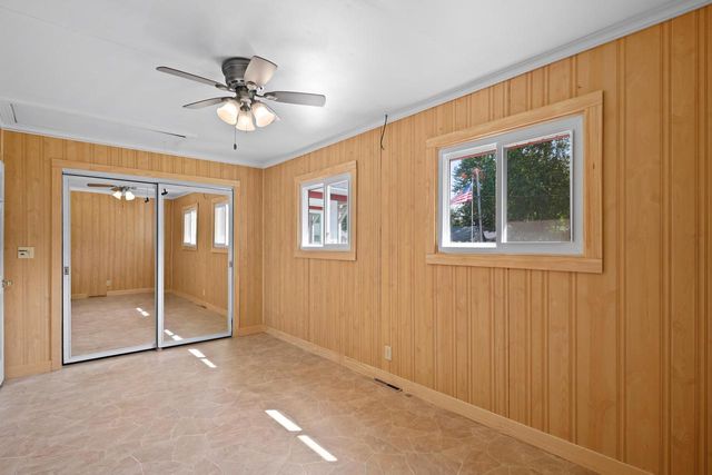 7916 Shorewood DRIVE, Salem, WI 53168