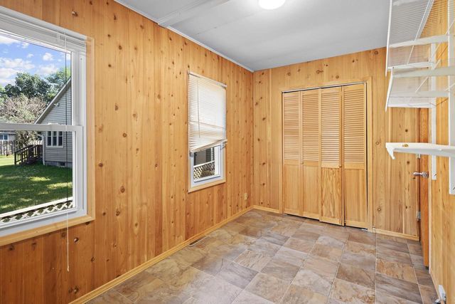 7916 Shorewood DRIVE, Salem, WI 53168