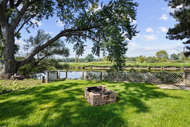 7916 Shorewood DRIVE, Salem, WI 53168