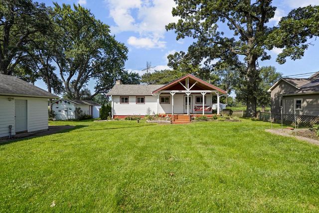 7916 Shorewood DRIVE, Salem, WI 53168
