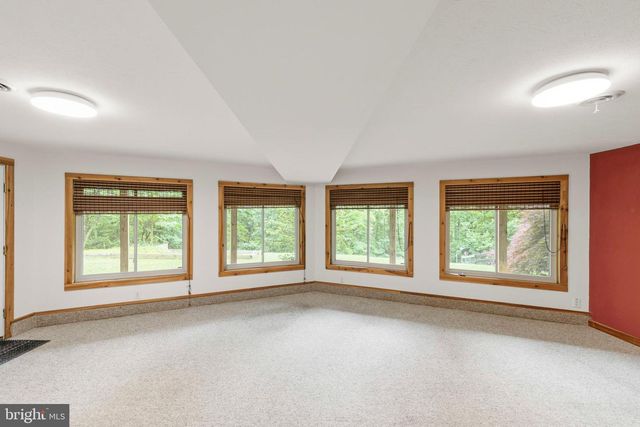 1011 LIBERTY HALL RD, Front Royal, VA 22630