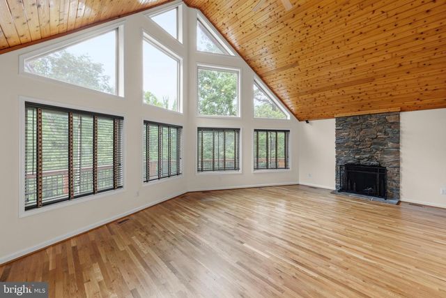 1011 LIBERTY HALL RD, Front Royal, VA 22630