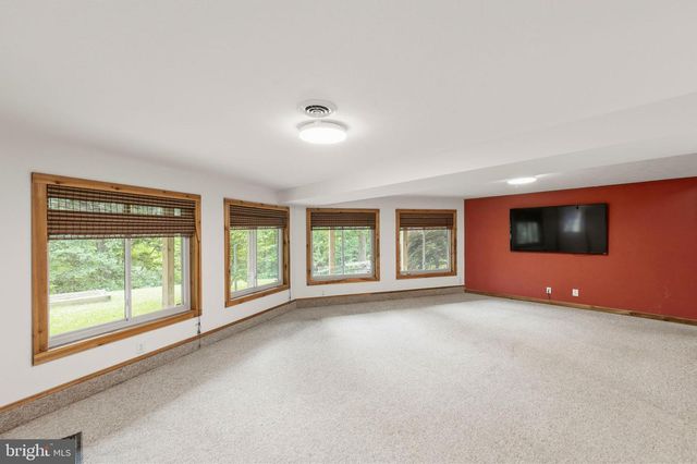 1011 LIBERTY HALL RD, Front Royal, VA 22630