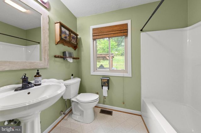 1011 LIBERTY HALL RD, Front Royal, VA 22630