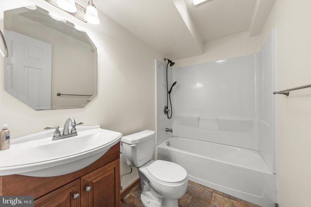 1011 LIBERTY HALL RD, Front Royal, VA 22630