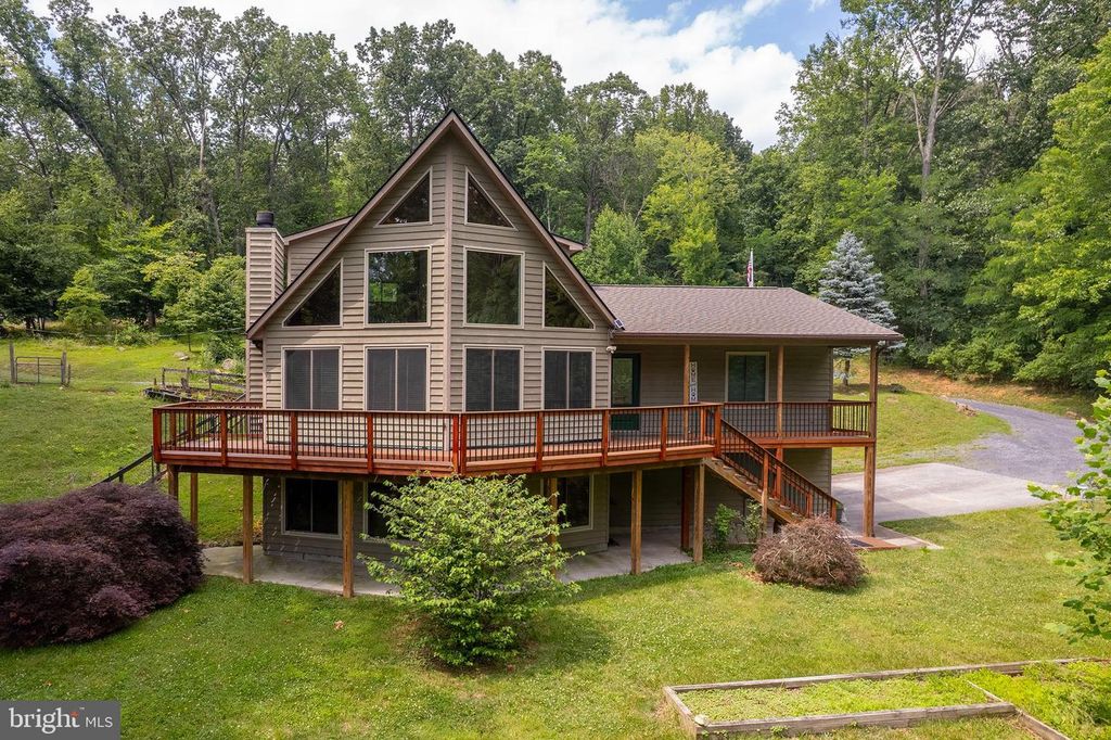 1011 LIBERTY HALL RD, Front Royal, VA 22630