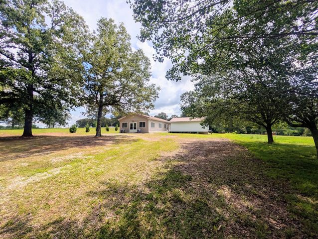 1168 W Green Hill Rd, Mc Minnville, TN 37110