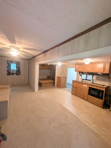 1168 W Green Hill Rd, Mc Minnville, TN 37110