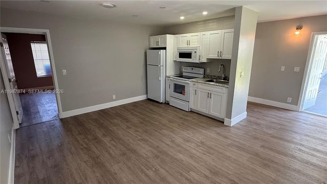 216 NW 12th St 1, Pompano Beach, FL 33060