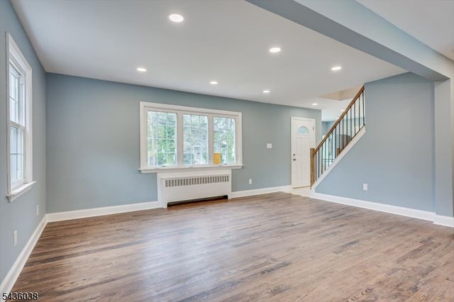 311 W 3Rd Ave, Roselle Boro, NJ 07203