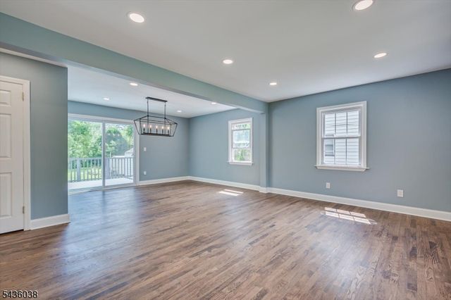 311 W 3Rd Ave, Roselle Boro, NJ 07203