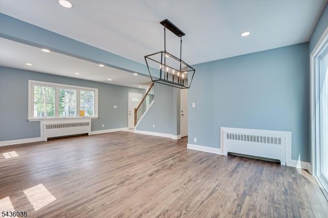 311 W 3Rd Ave, Roselle Boro, NJ 07203