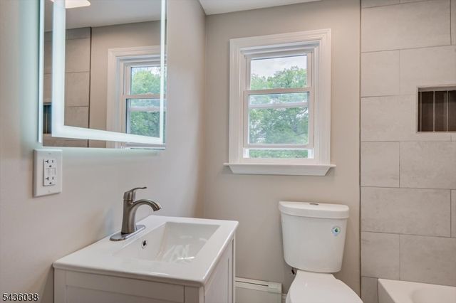 311 W 3Rd Ave, Roselle Boro, NJ 07203