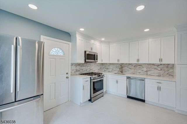 311 W 3Rd Ave, Roselle Boro, NJ 07203
