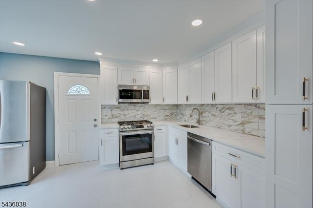 311 W 3Rd Ave, Roselle Boro, NJ 07203