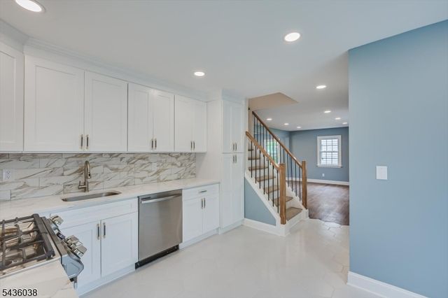 311 W 3Rd Ave, Roselle Boro, NJ 07203
