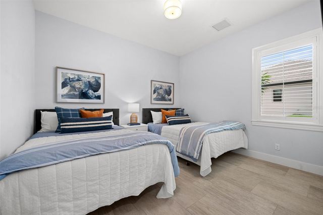 105 SW 52ND STREET, Cape Coral, FL 33914