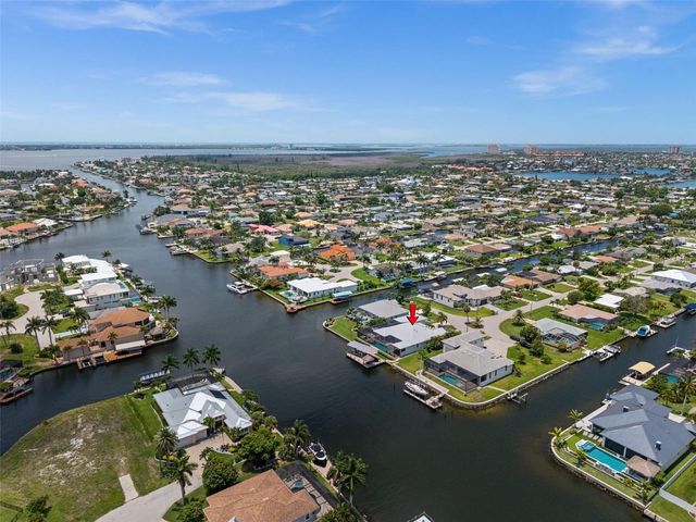 105 SW 52ND STREET, Cape Coral, FL 33914
