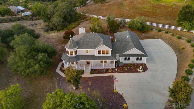 9856 W Lilac Road, Escondido, CA 92026