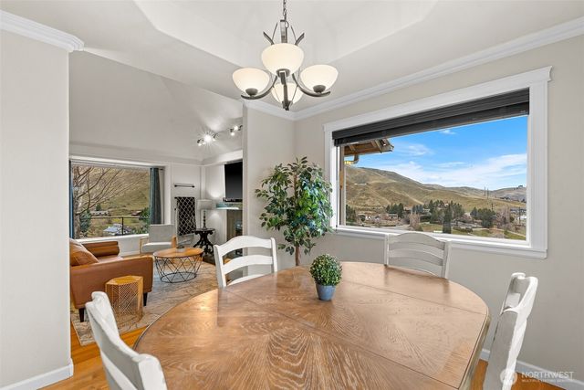 222 Austin Ave, Wenatchee, WA 98801