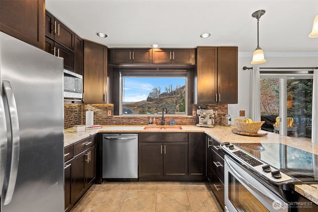 222 Austin Ave, Wenatchee, WA 98801