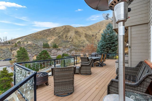 222 Austin Ave, Wenatchee, WA 98801