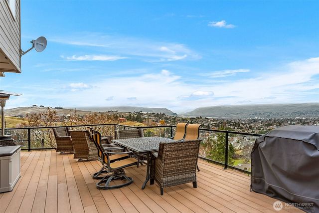 222 Austin Ave, Wenatchee, WA 98801