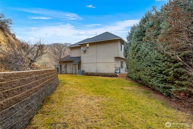 222 Austin Ave, Wenatchee, WA 98801