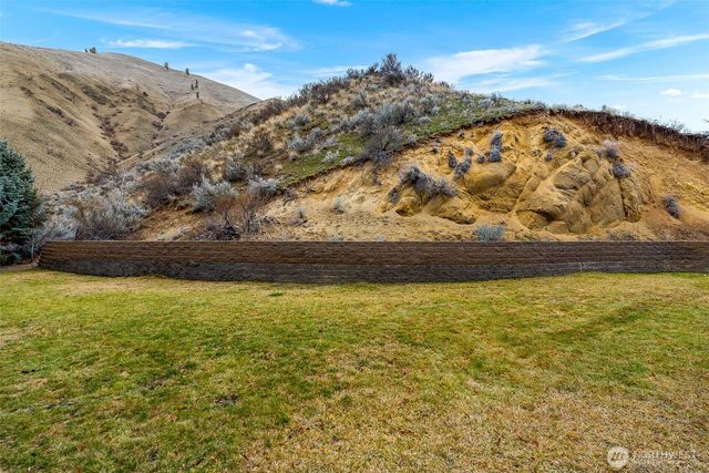 222 Austin Ave, Wenatchee, WA 98801