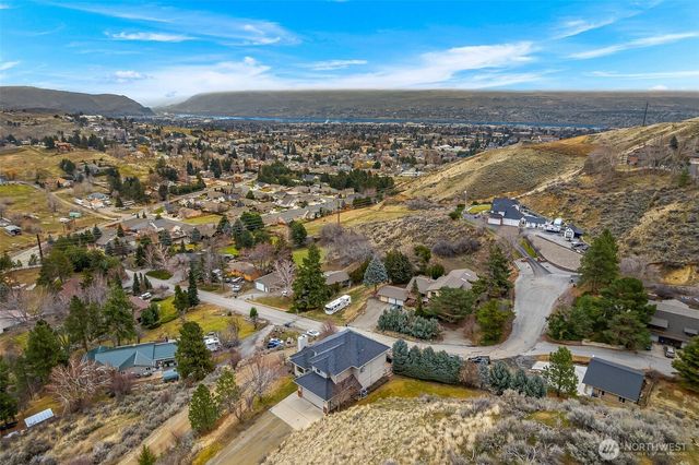 222 Austin Ave, Wenatchee, WA 98801