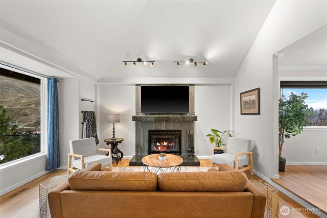 222 Austin Ave, Wenatchee, WA 98801