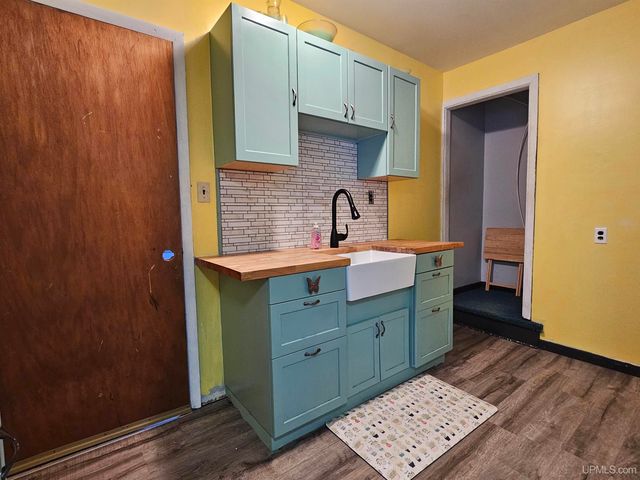 19380 W Calverley Avenue, Houghton, MI 49931