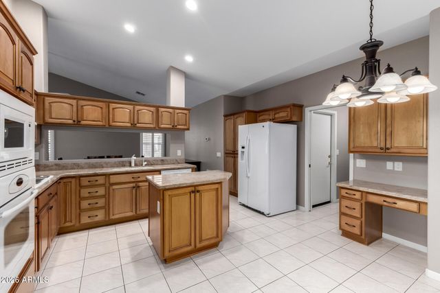 9429 E DESERT LAKE Drive, Sun Lakes, AZ 85248