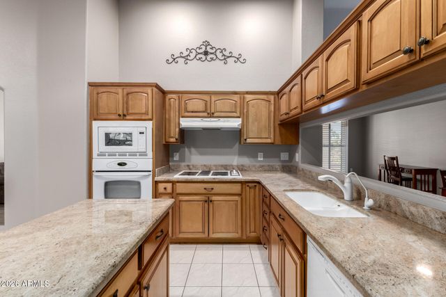 9429 E DESERT LAKE Drive, Sun Lakes, AZ 85248