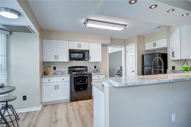 427 Supplejack CT, Chesapeake, VA 23320