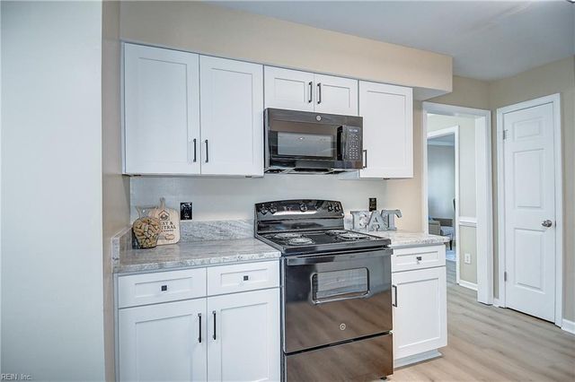 427 Supplejack CT, Chesapeake, VA 23320