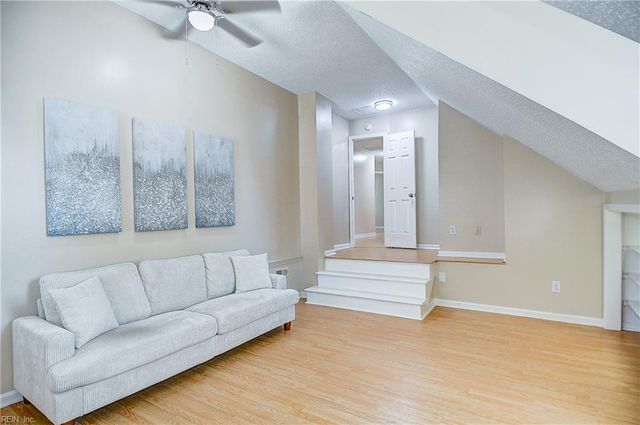 427 Supplejack CT, Chesapeake, VA 23320