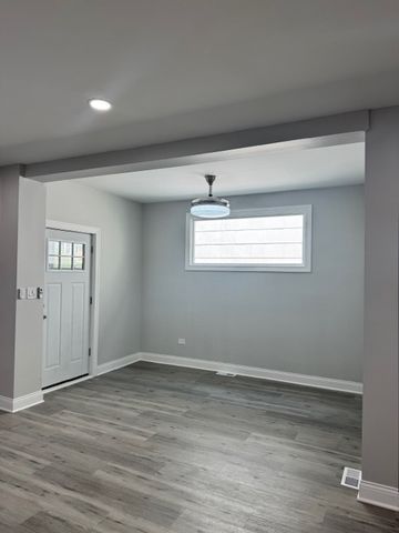 7025 S Lowe Avenue, Chicago, IL 60621