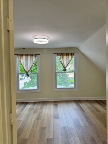 7025 S Lowe Avenue, Chicago, IL 60621