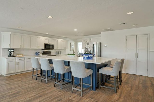 3325 NW 61st Street, Oklahoma City, OK 73112