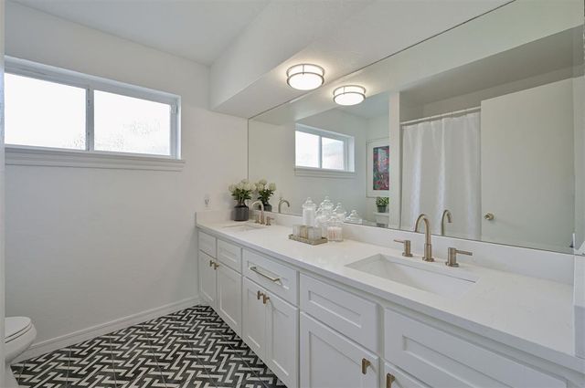 3325 NW 61st Street, Oklahoma City, OK 73112