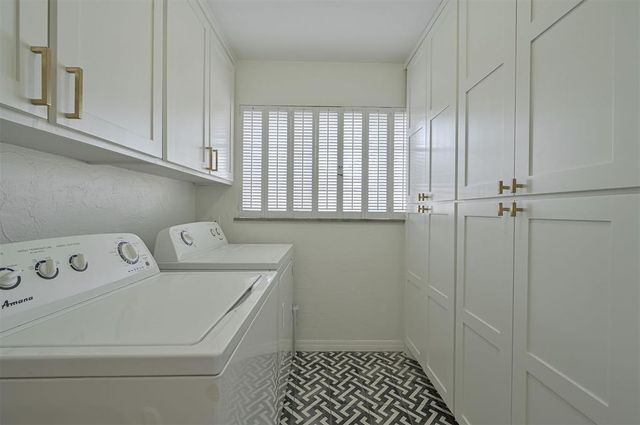 3325 NW 61st Street, Oklahoma City, OK 73112