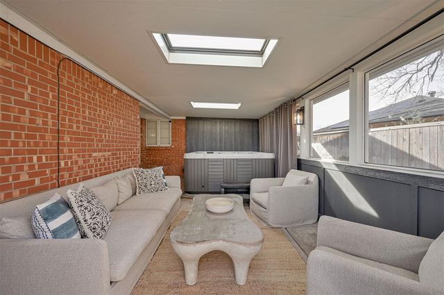 3325 NW 61st Street, Oklahoma City, OK 73112