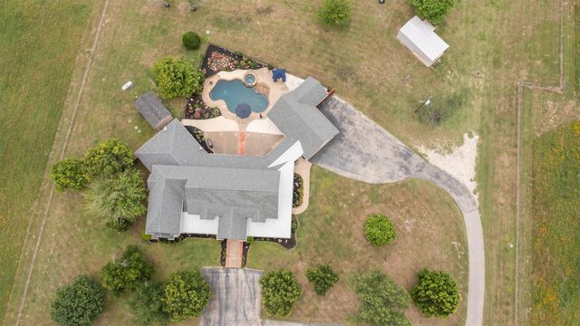 17655 Fm 832, Buffalo, TX 75831