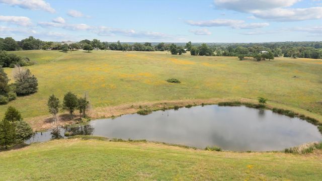 17655 Fm 832, Buffalo, TX 75831