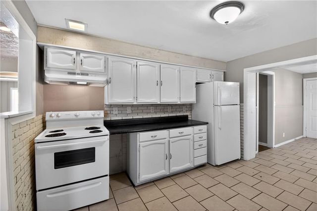 822 N Crysler Avenue, Independence, MO 64050