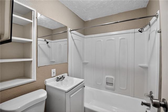 822 N Crysler Avenue, Independence, MO 64050