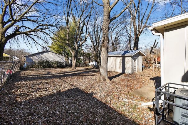 822 N Crysler Avenue, Independence, MO 64050