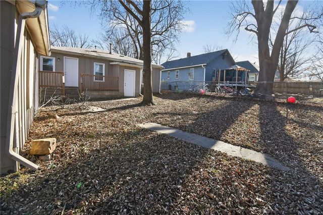 822 N Crysler Avenue, Independence, MO 64050