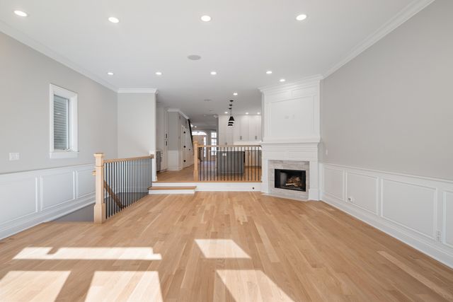 5054 N Claremont Avenue, Chicago, IL 60625
